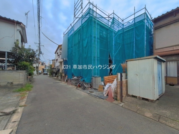八潮市西袋　新築一戸建て