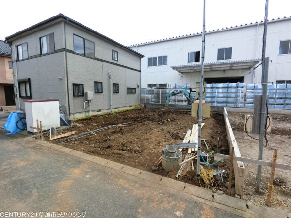 草加市青柳6丁目　新築一戸建て