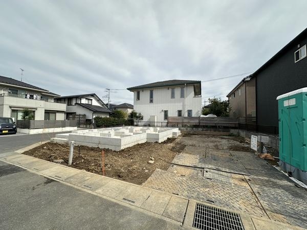 草加市長栄3丁目　新築一戸建て