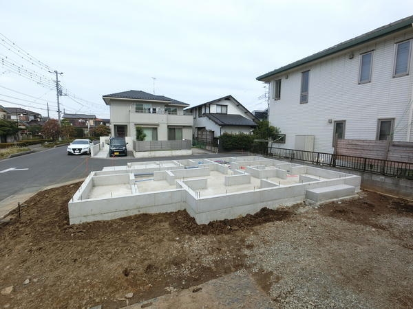 草加市長栄3丁目　新築一戸建て