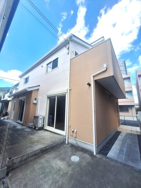 草加市稲荷5丁目 中古一戸建て