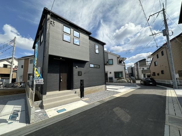草加市八幡町　新築一戸建て　9期3号棟