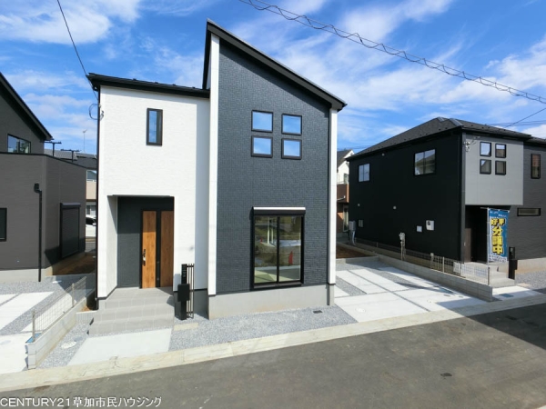 草加市八幡町　新築一戸建て　9期2号棟