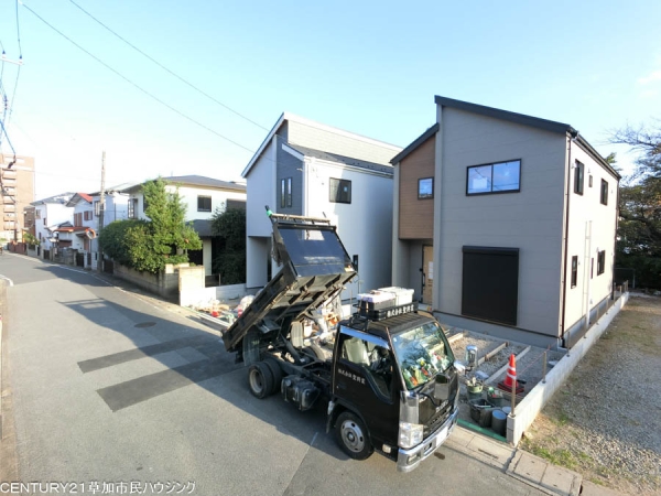 草加市北谷1丁目　新築一戸建て　4期1号棟