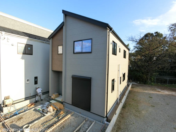 草加市北谷1丁目　新築一戸建て　4期1号棟