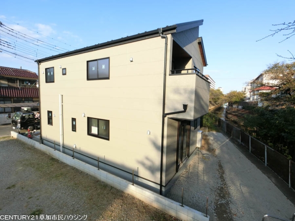 草加市北谷1丁目　新築一戸建て　4期1号棟