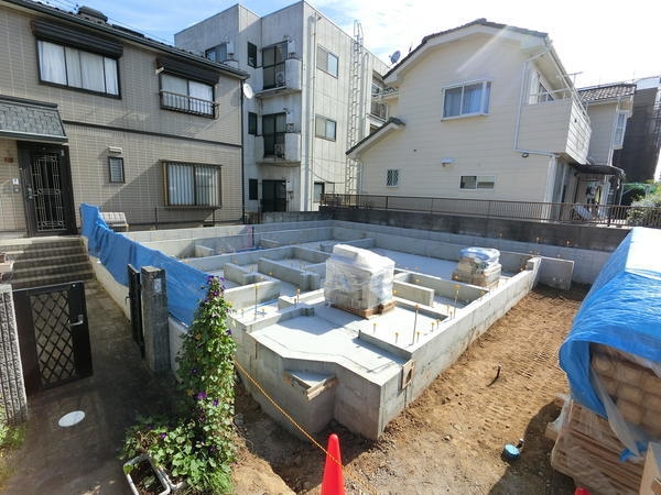 草加市住吉2丁目　新築一戸建て
