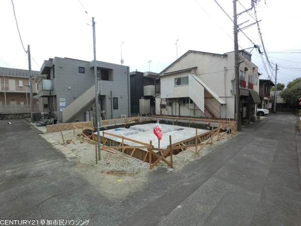 草加市松原4丁目　新築一戸建て　2期