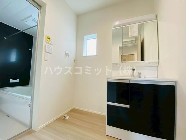 富里市七栄の新築一戸建