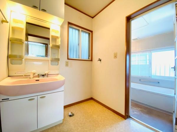 八街市八街ほの中古一戸建て