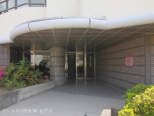ウェルコート市川