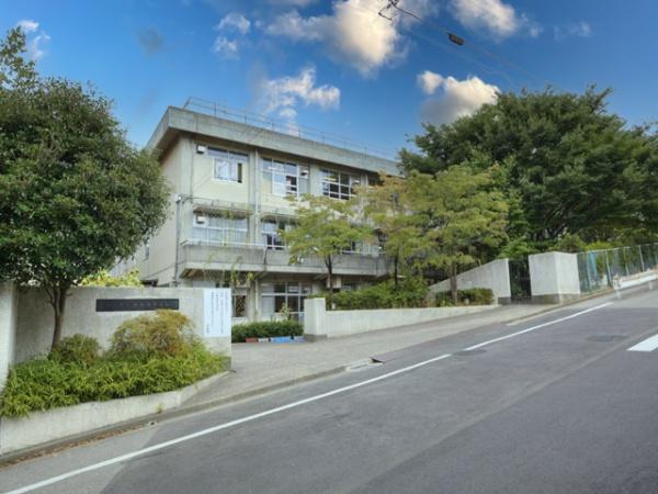 中古戸建 小金原四丁目(根木内中学校)