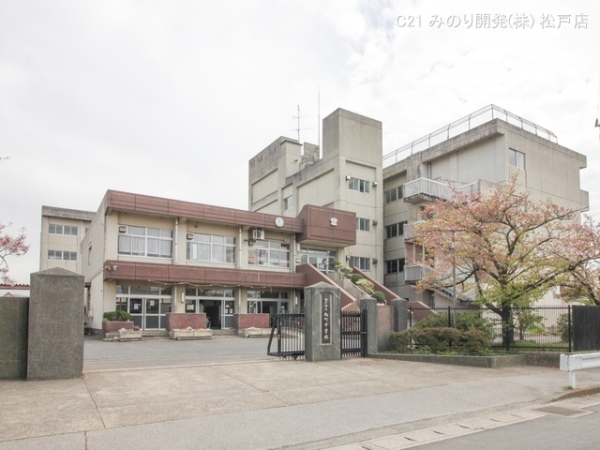 松戸市西馬橋４丁目の新築一戸建(松戸市立旭町中学校)