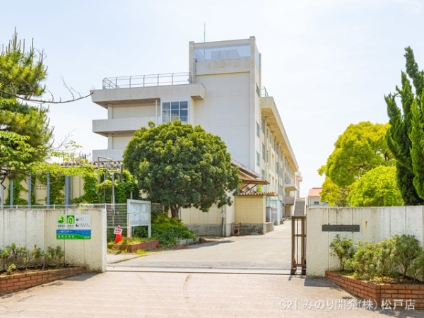 市川市欠真間2丁目の新築一戸建(市川市立福栄中学校)