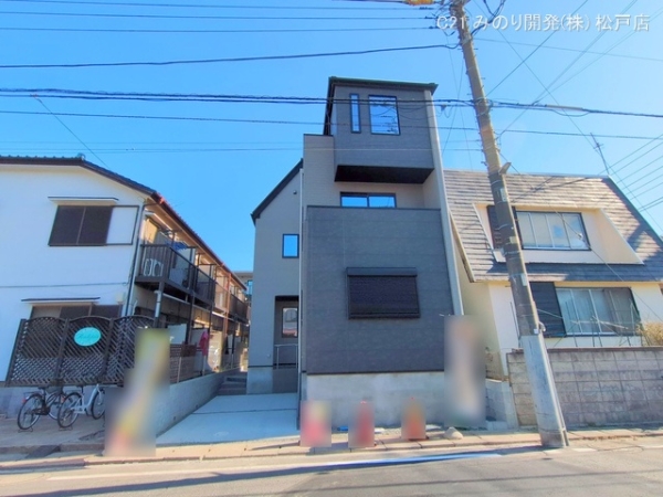 市川市欠真間２丁目の新築一戸建