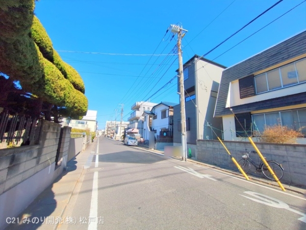 市川市欠真間２丁目の新築一戸建