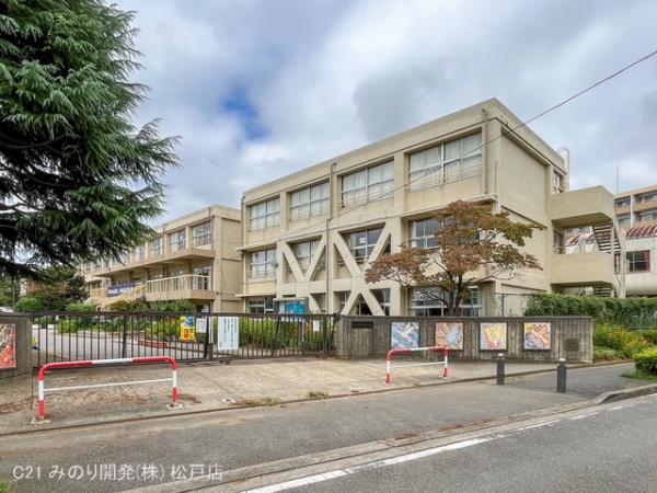松戸市常盤平6丁目の新築一戸建(松戸市立常盤平第二小学校)