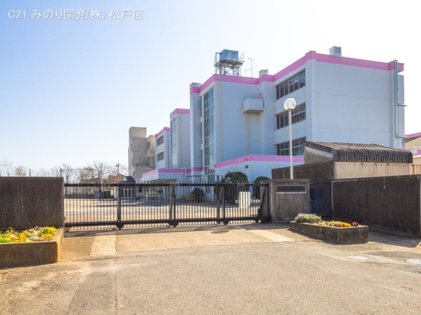 流山市大字東深井の新築一戸建(流山市立東深井中学校)