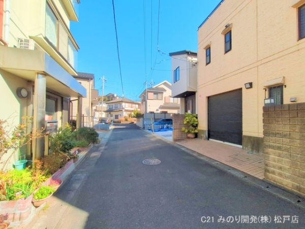 松戸市新松戸１丁目の新築一戸建
