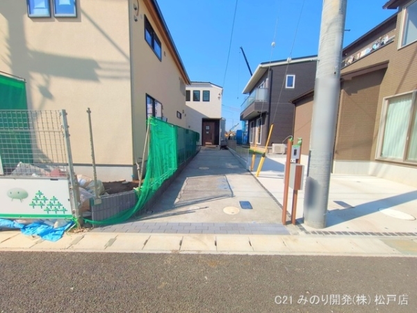 鎌ケ谷市東道野辺４丁目の新築一戸建
