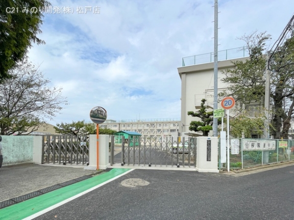 鎌ケ谷市鎌ケ谷2丁目の新築一戸建(鎌ケ谷市立東部小学校)