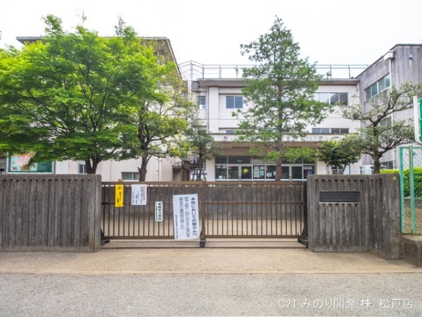 北柏ライフタウン松葉町四丁目第二団地4-1-3号棟(柏市立松葉第二小学校)