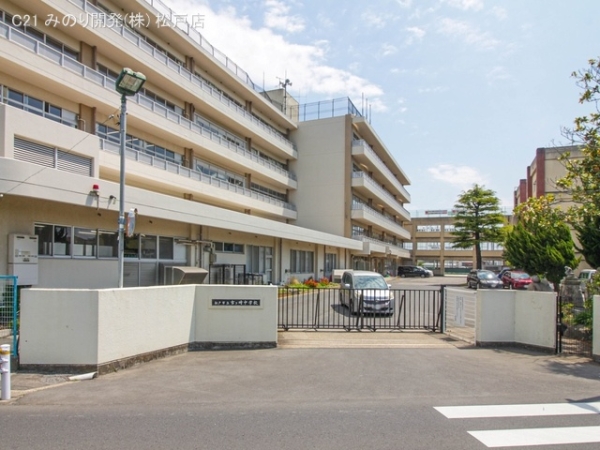 松戸市栄町西1丁目の土地(松戸市立古ケ崎中学校)
