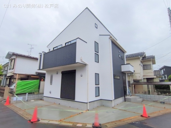 市川市中山２丁目の新築一戸建