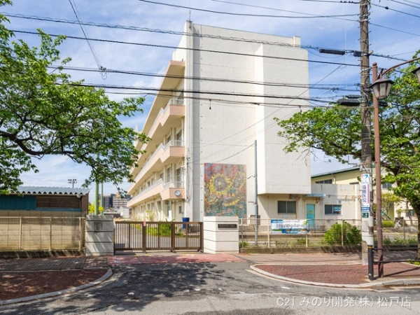 市川市曽谷４丁目の新築一戸建(市川市立曽谷小学校)
