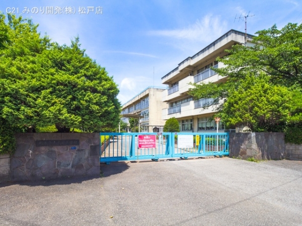 柏市南増尾8丁目の新築一戸建(柏市立土南部小学校)