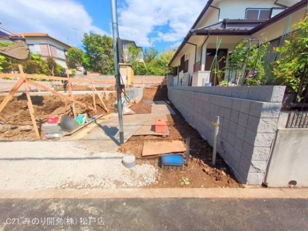 松戸市小金原４丁目の新築一戸建