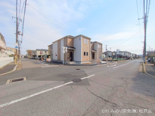 松戸市新松戸南１丁目の新築一戸建