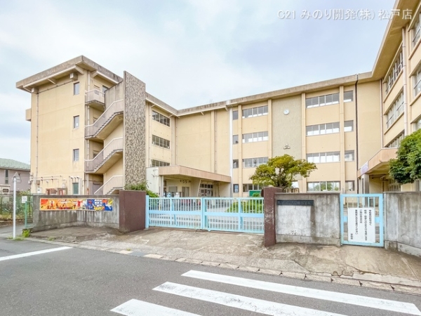 松戸市古ケ崎３丁目の新築一戸建(松戸市立古ケ崎小学校)