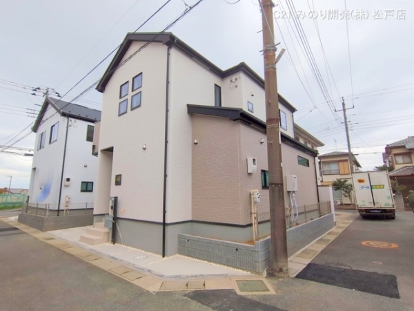市川市曽谷７丁目の新築一戸建