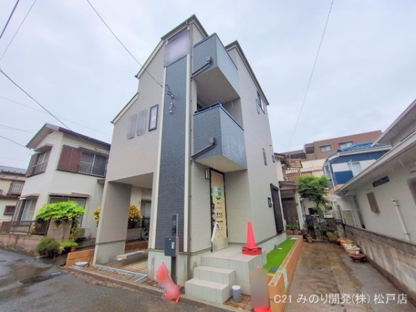 市川市欠真間１丁目の新築一戸建