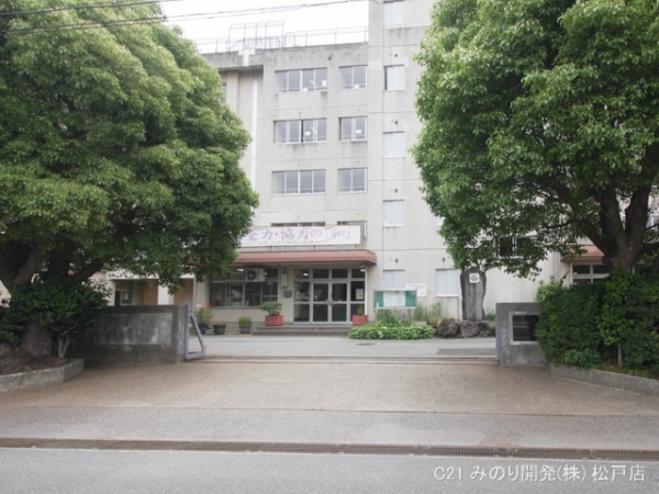 松戸市二十世紀が丘美野里町の新築一戸建(松戸市立和名ケ谷中学校)