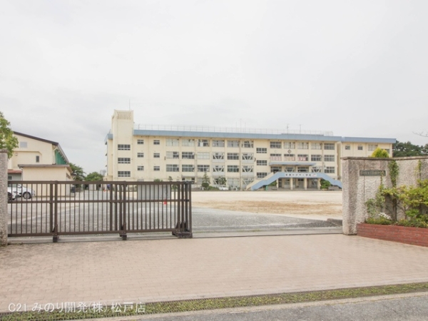 市川市東菅野4丁目の新築一戸建(市川市立下貝塚中学校)