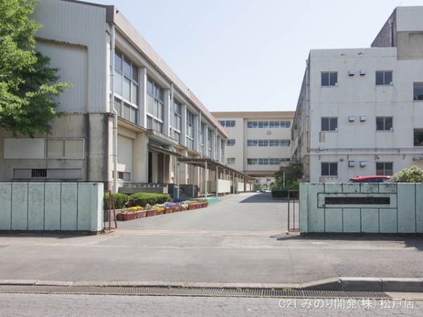 マンション第1馬橋(松戸市立新松戸南中学校)