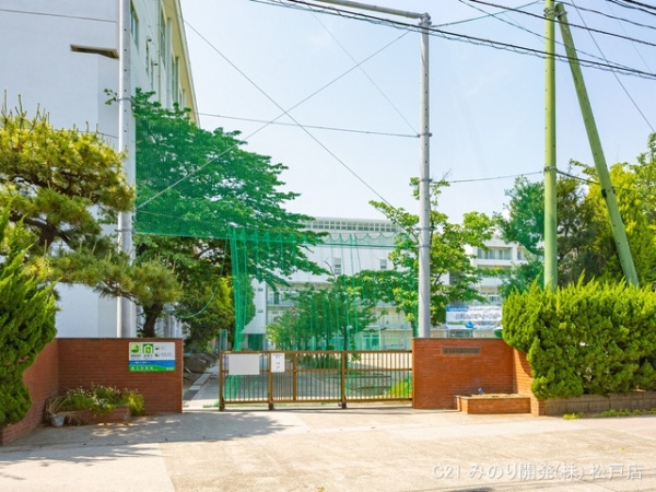 市川市本行徳の新築一戸建(市川市立第七中学校)