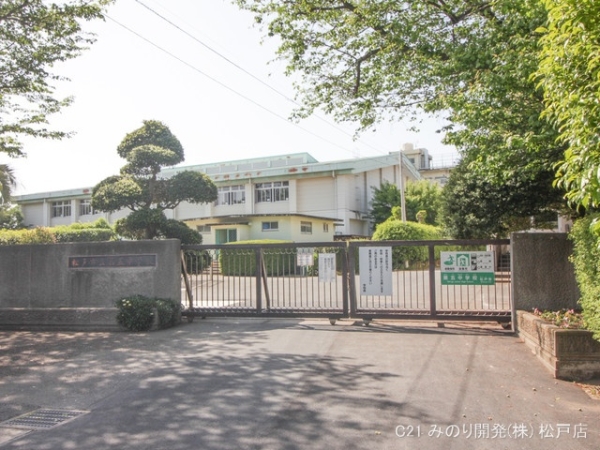 松戸市高塚新田の新築一戸建(松戸市立第五中学校)