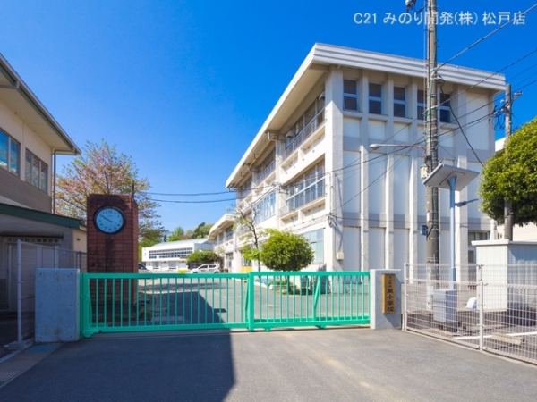 流山市名都借の新築一戸建(流山市立東小学校)