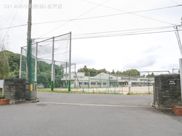 柏市増尾4丁目の新築一戸建(柏市立土中学校)