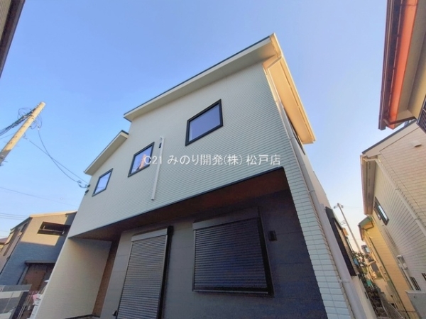 鎌ケ谷市東道野辺４丁目の新築一戸建
