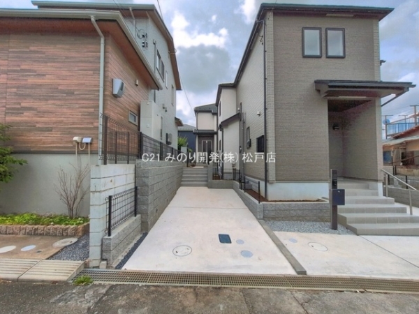 松戸市小金原８丁目の新築一戸建