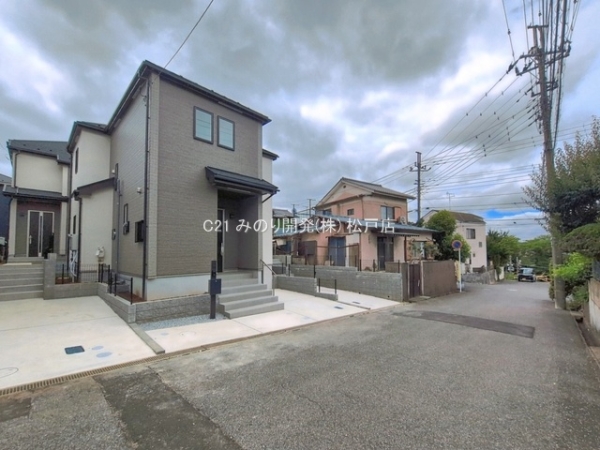 松戸市小金原８丁目の新築一戸建