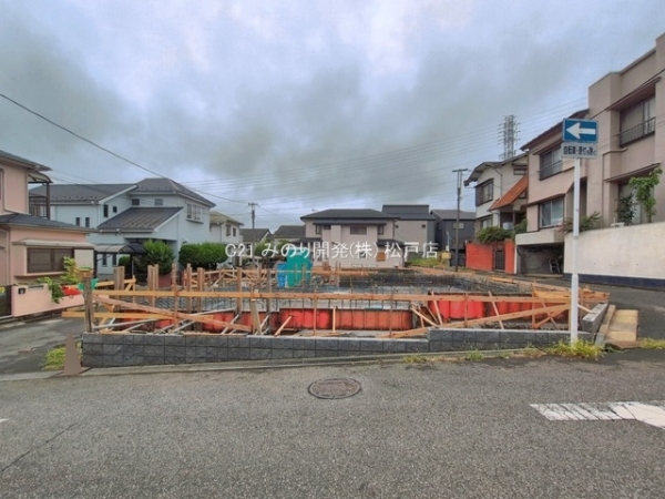 松戸市小金原８丁目の新築一戸建