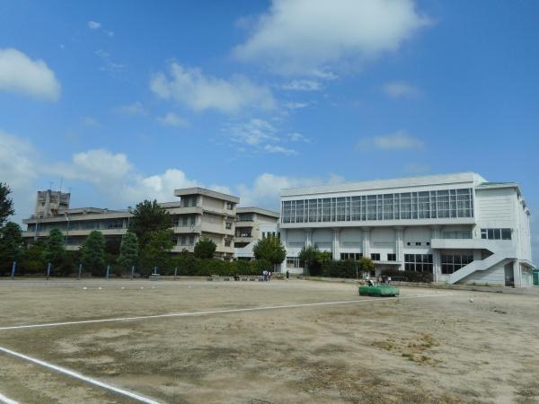 加須市不動岡１丁目の土地(加須市立加須西中学校)