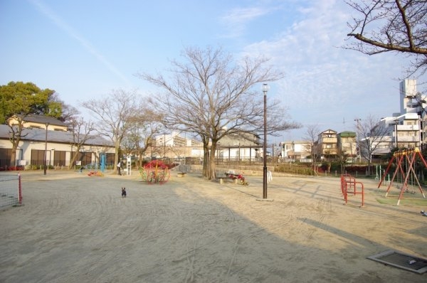 パレス南塚口壱号棟(名月姫公園)