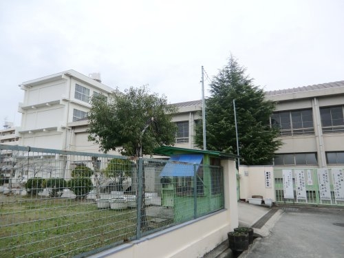 尼崎市戸ノ内町２丁目の中古一戸建て(尼崎市立園田東小学校)