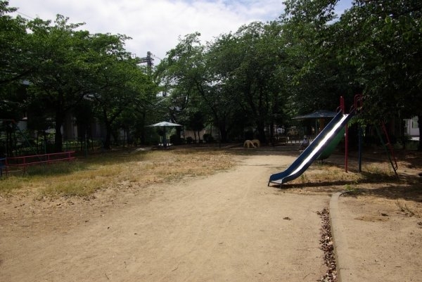 尼崎市築地2丁目の中古一戸建て(大物川緑地)